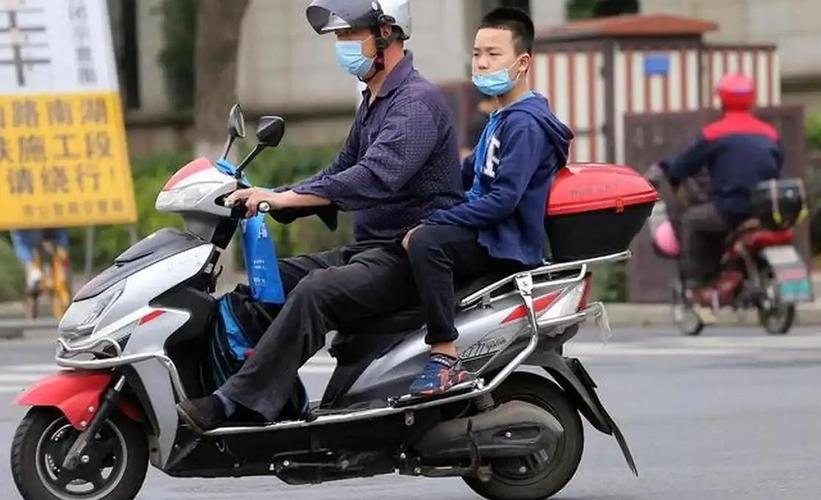 为什么河内的年轻人宁愿送外卖，也不肯进中资工厂？